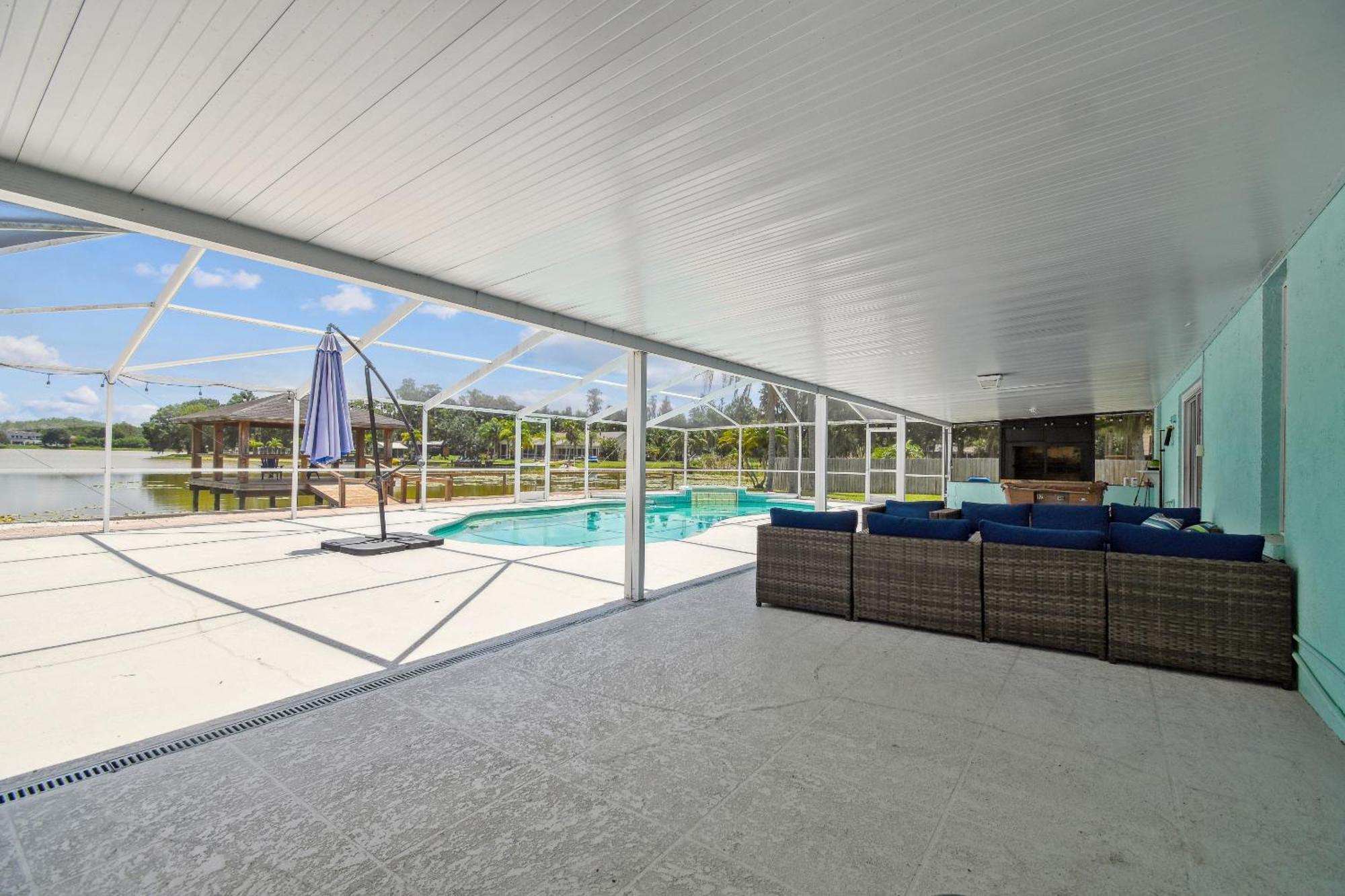 Lake House Westchase Area. Heated Pool Waterfront! Tampa Esterno foto