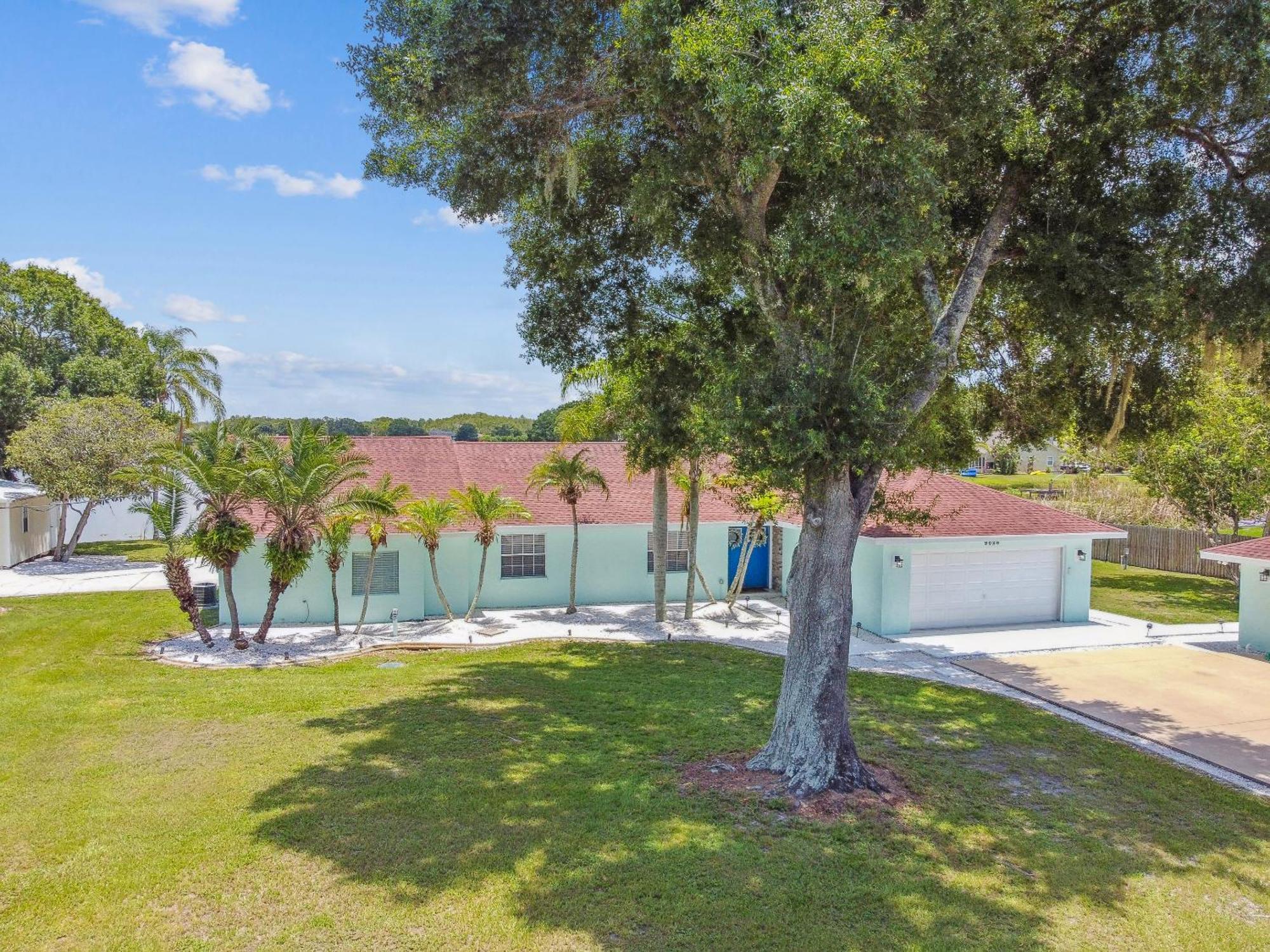 Lake House Westchase Area. Heated Pool Waterfront! Tampa Esterno foto