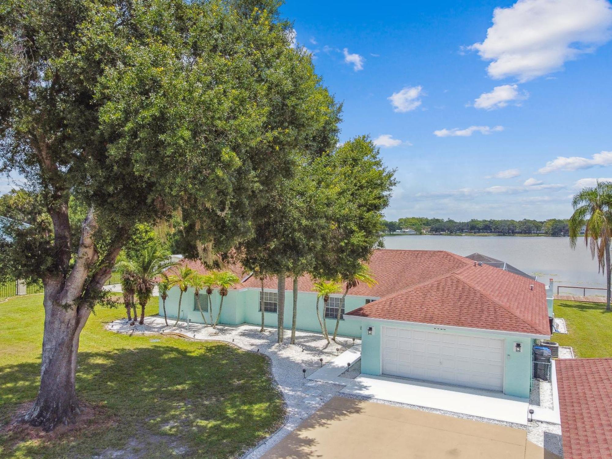 Lake House Westchase Area. Heated Pool Waterfront! Tampa Esterno foto