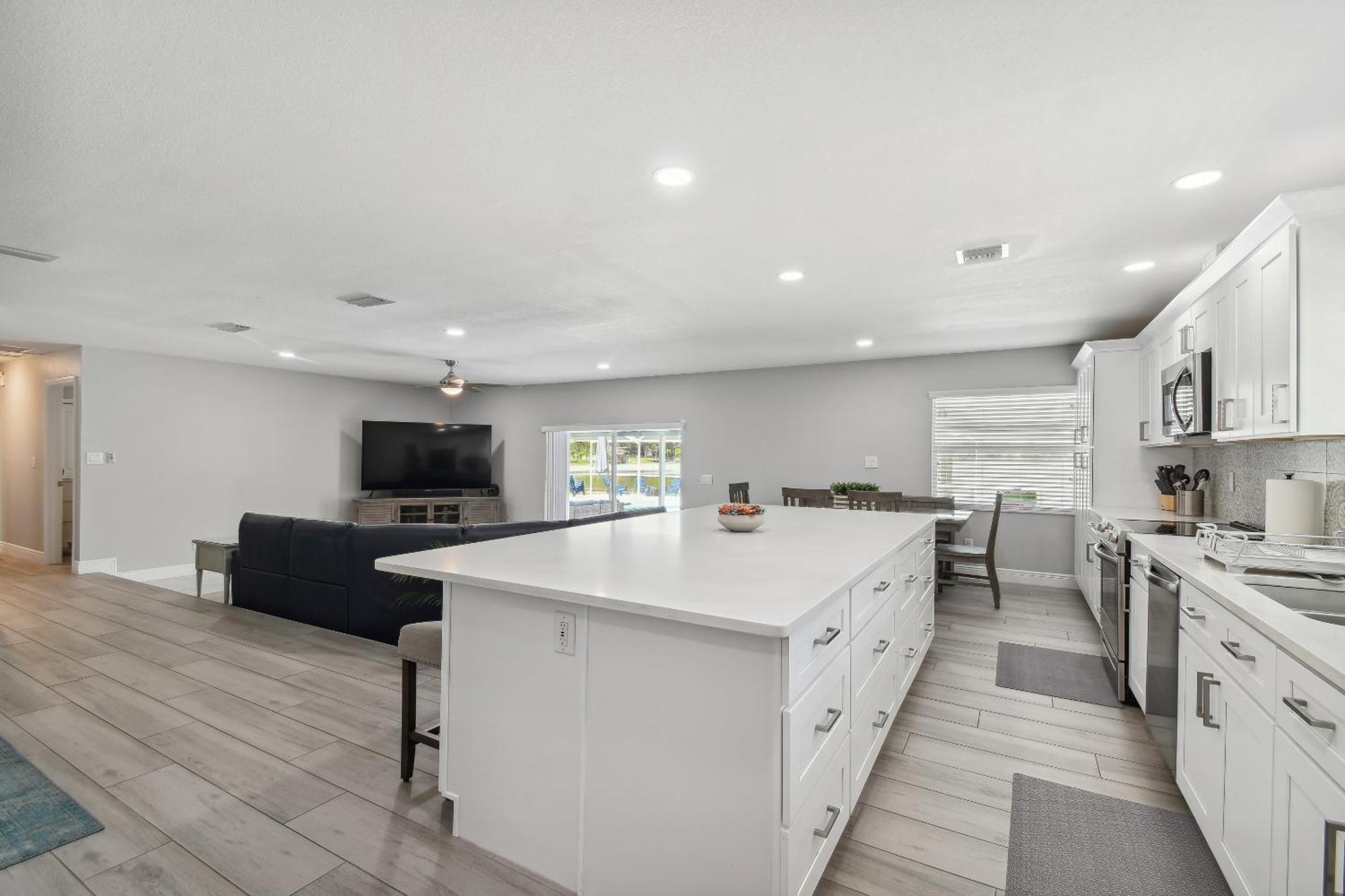 Lake House Westchase Area. Heated Pool Waterfront! Tampa Esterno foto