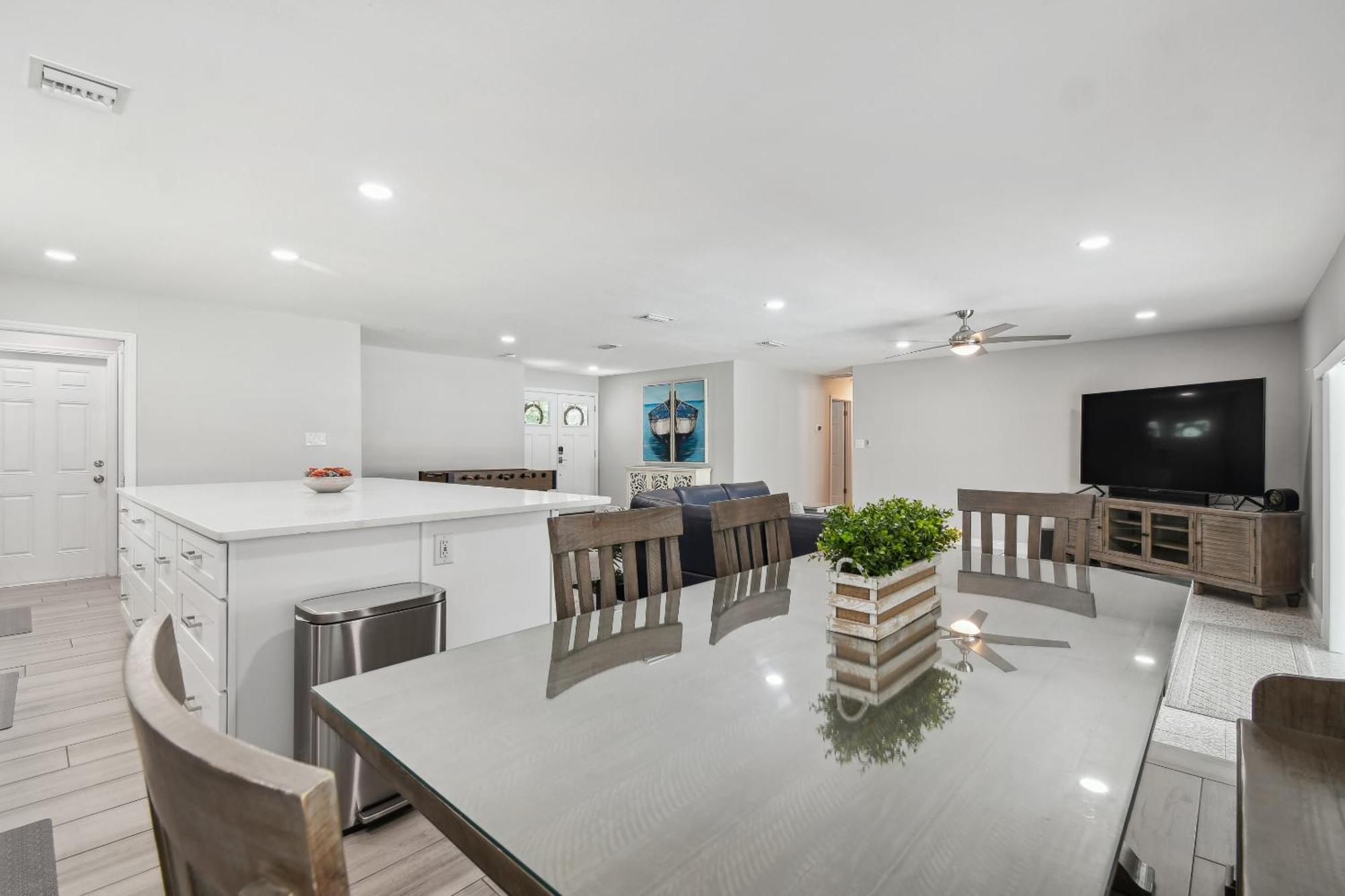 Lake House Westchase Area. Heated Pool Waterfront! Tampa Esterno foto